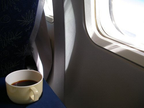 Cup of coffee in the plane	 Otras temáticas Color (Digital)