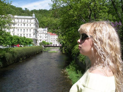 Blond woman	