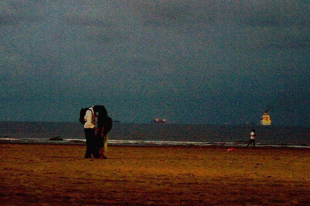 MARINHA Nocturna com Beijo