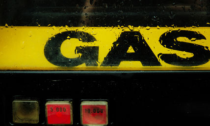 Gas