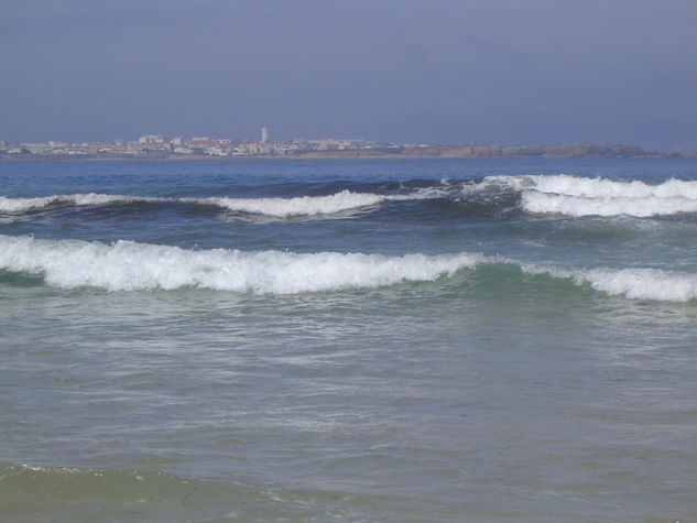 Ao longe, Peniche... 