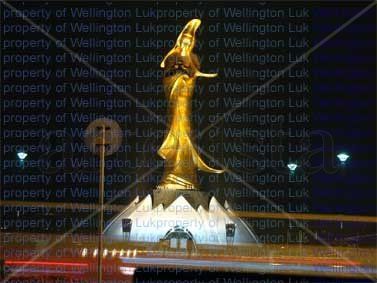 Wellington Luk - Statue 2 - Photography Architecture and Interiorism Color (Digital)