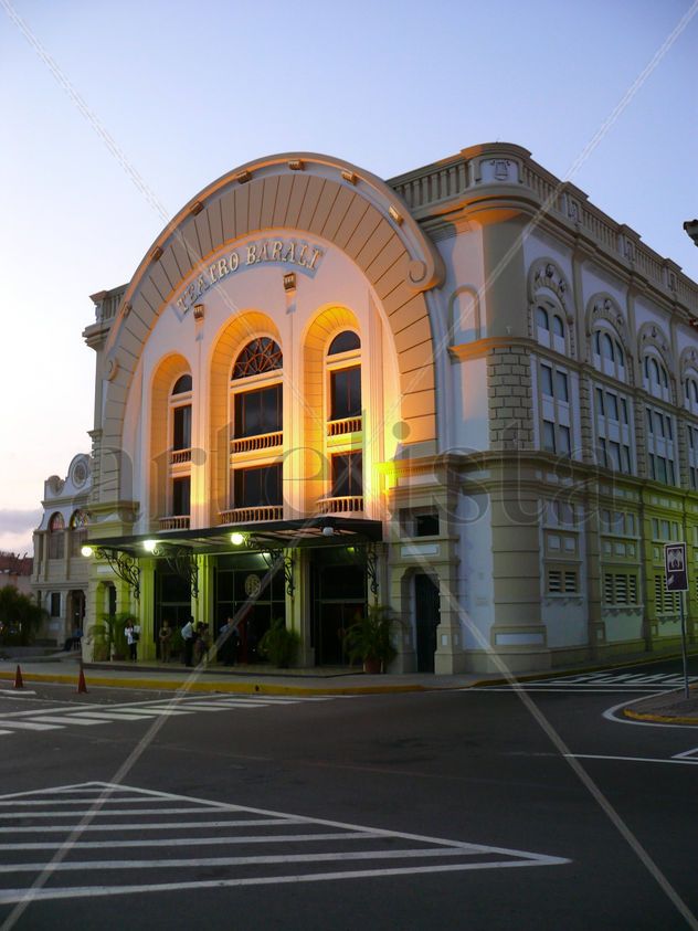 Baralt Theater