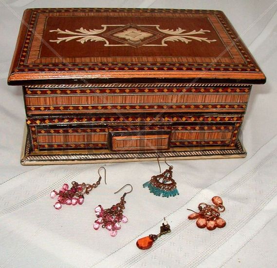 wood   jewelery box 