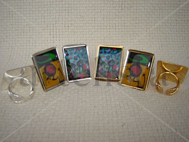 Anillos encapsulados en Resina - Grandes Obras
