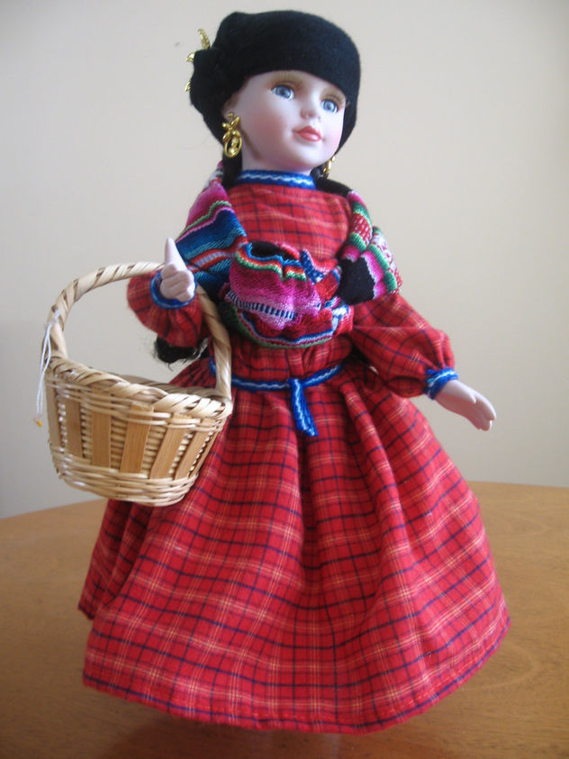 peruvian dolls colections
