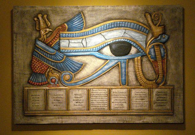 OJO DE HORUS Mixed Figurative