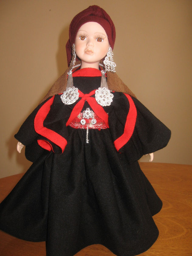 peruvian dolls colections