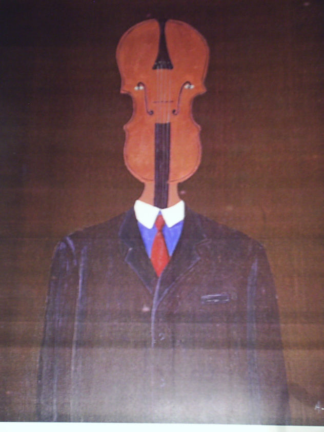 hombre con cabeza violin