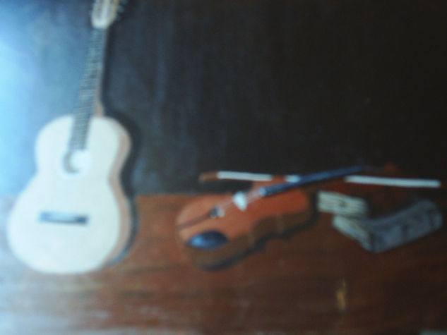 violin ,guitarra y libros 