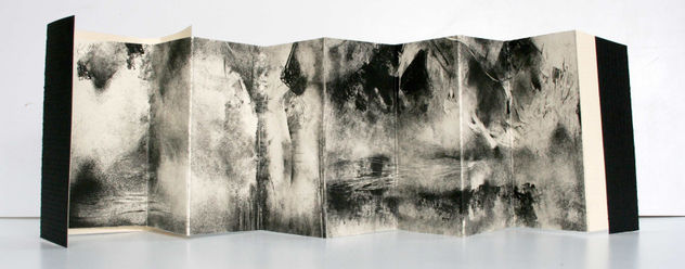 LIBRO DE ARTISTA    LUNA DE PAPEL