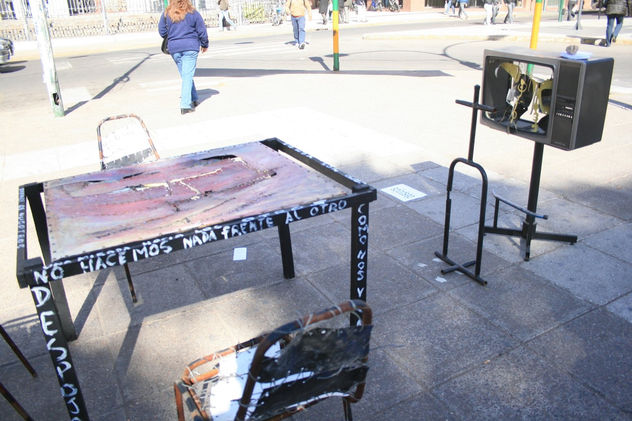 despojos - instalacion  sobre la familia hoy -