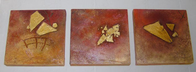 "Tríptico de rojo y dorado"