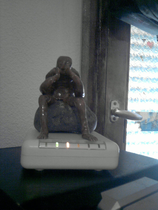 escultura. triste por un dia