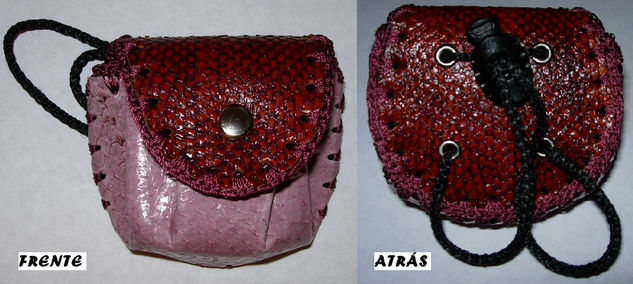 MONEDERO MOCHILA EN PIEL DE PESCADO Leather Skin and leather