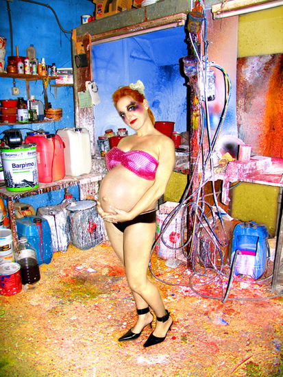 Fragile Pregnant 2 Glamour Color (Digital)