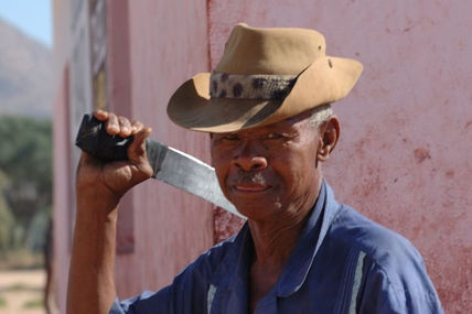 Hombre con machete