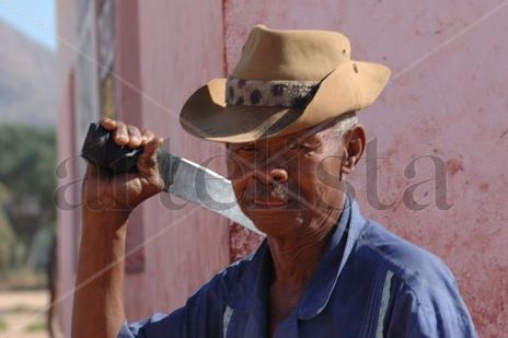 Hombre con machete
