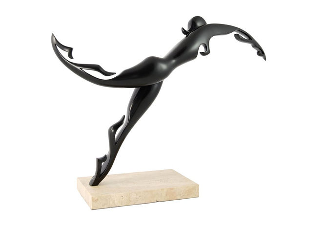 Tocando el Cielo        10x41x62 cm Bronze Mixed