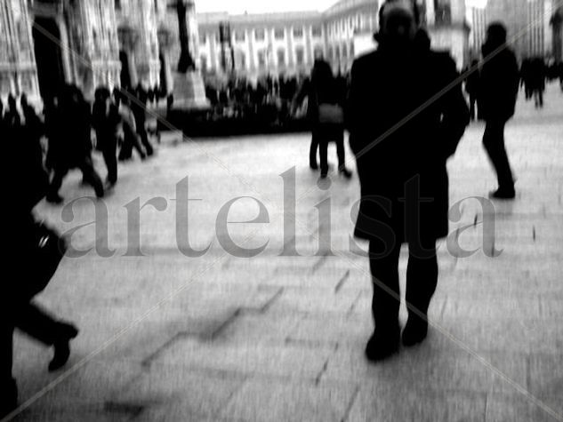 FANTASMA EN LA CALLE Conceptual/Abstract Black and White (Digital)