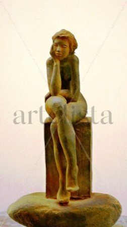 Esperando. Terracotta Figurative