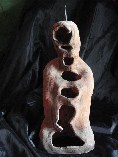 HOMBRE SERPIENTE Terracotta Figurative