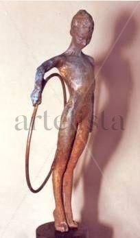 Gimnasta con aro Bronze Figurative