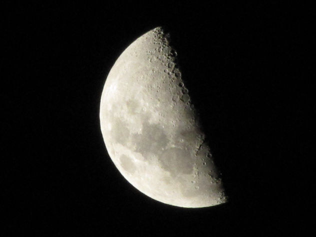 LUNA - MOON