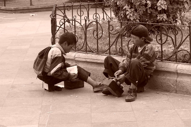 ninos en el parque Retrato Técnicas alternativas