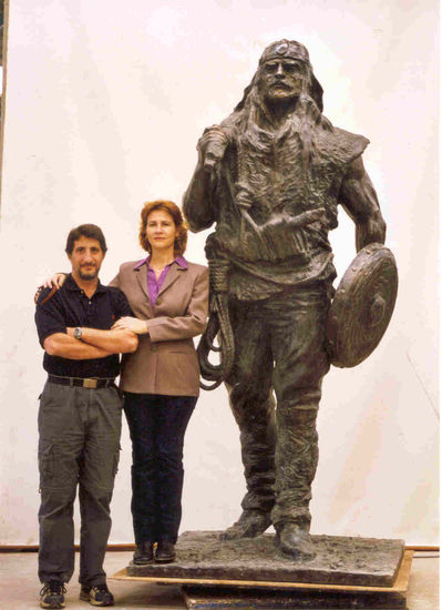 Almogavar Bronce Figurativa