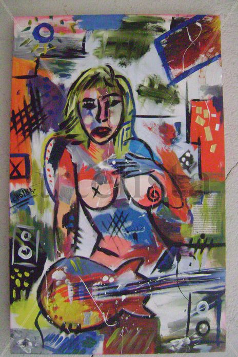 Desnudo con musica
