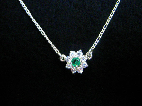 Gargantilla en Plata y Esmeralda Colombiana.