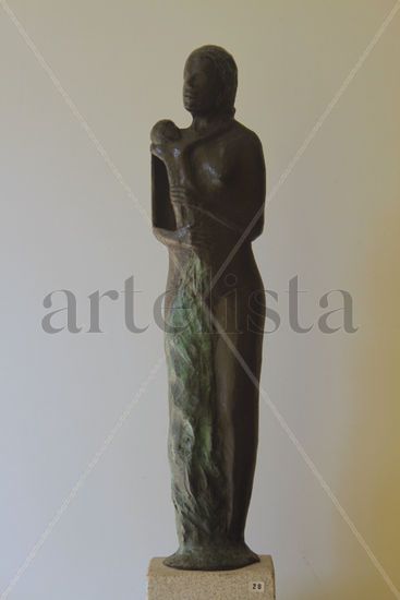 Maternidad Bronze Figurative