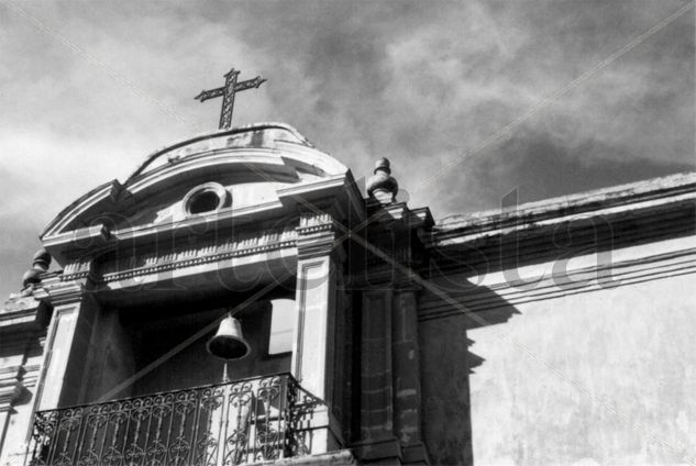 De la tierra al cielo (From heaven) Architecture and Interiorism Black and White (Manual)