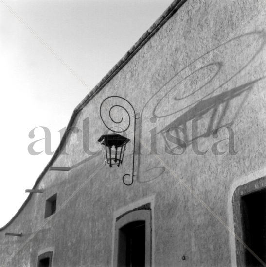 A la sombra del farol (lantern) Architecture and Interiorism Black and White (Manual)