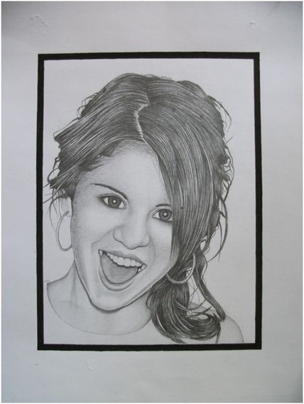 Selena gomez sonriente