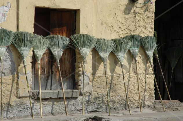 Barremos?  (Wanna sweep?)