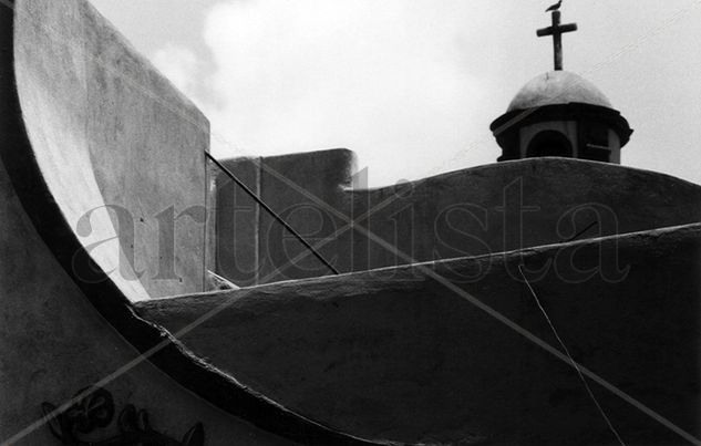 En la cruz (on the top) Arquitectura e interiorismo Blanco y Negro (Química)