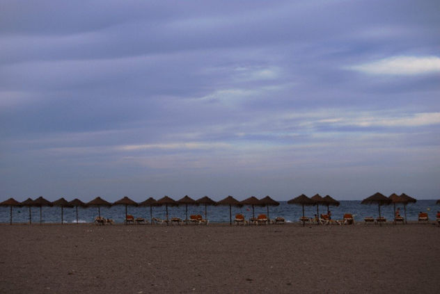 SOMBRILLAS AL ATARDECER