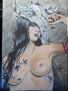 Chica con calavera