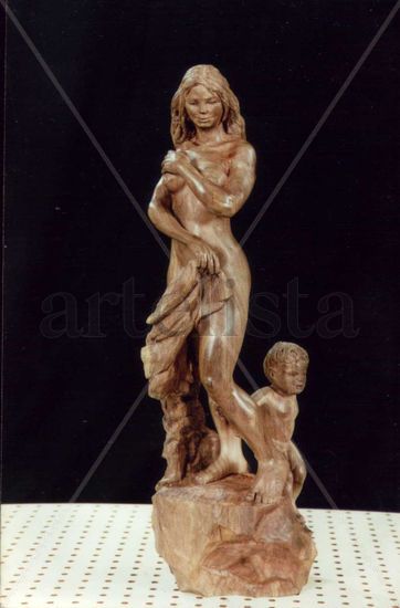 Maternidad Carving Figurative