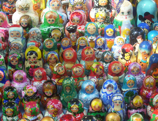 Matrioshkas Viajes Color (Digital)