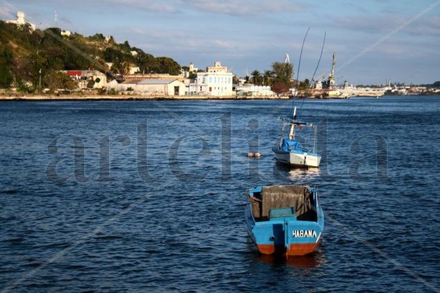 la habana en un bote Naturaleza Color (Digital)