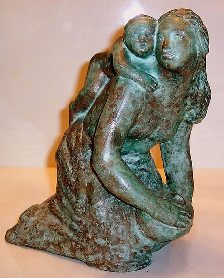 Labor de Madre Bronze Figurative