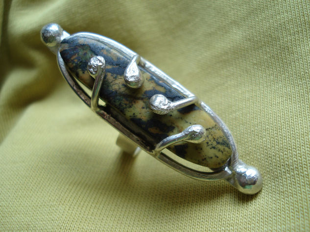 anillo de serpentina 