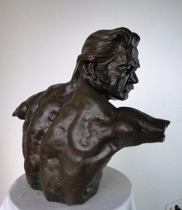León, Madera de guerrero.