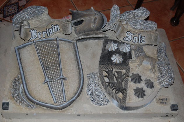 escudo heráldico "BERIAIN-SOLA"