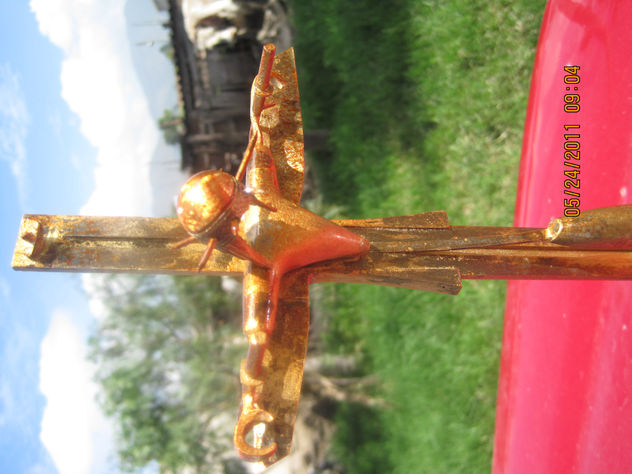 CRUSIFIXION EN UNIVERSO PARALELO