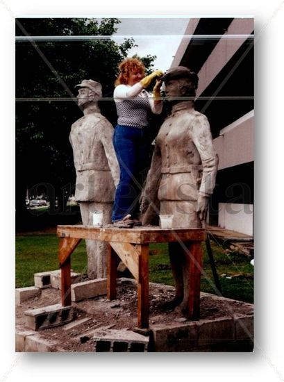 MONUMENTO AL CADETE  ESCUELA DE FORMACION MILITAR MARACAY ETDO ARAGUA 