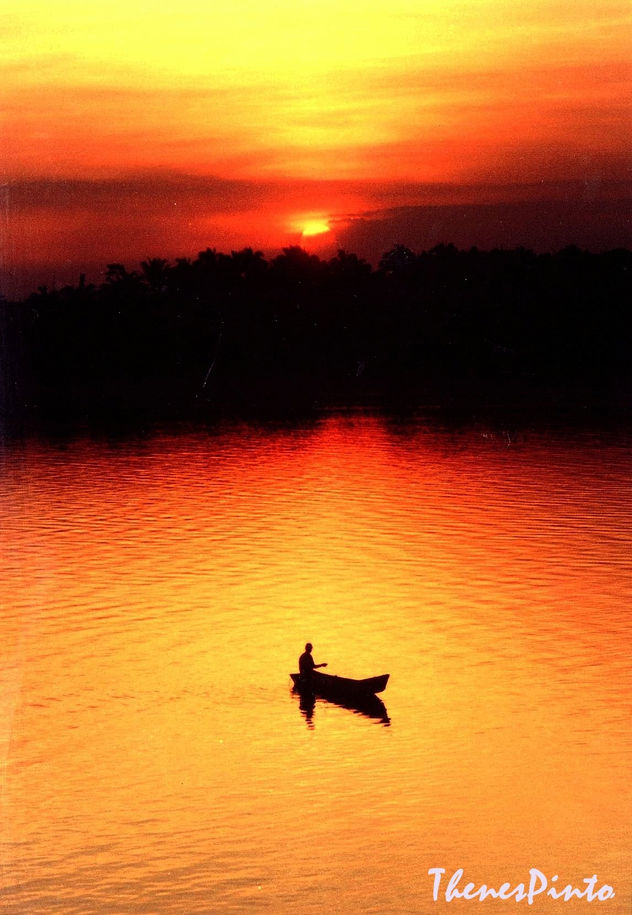 BARCO PESQUEIRO NO RIO TOCANTINS